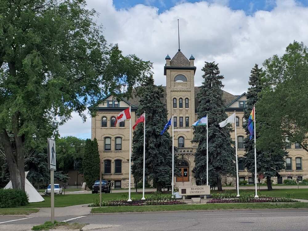 Cheap universities in Canada Cheap universities in Canada