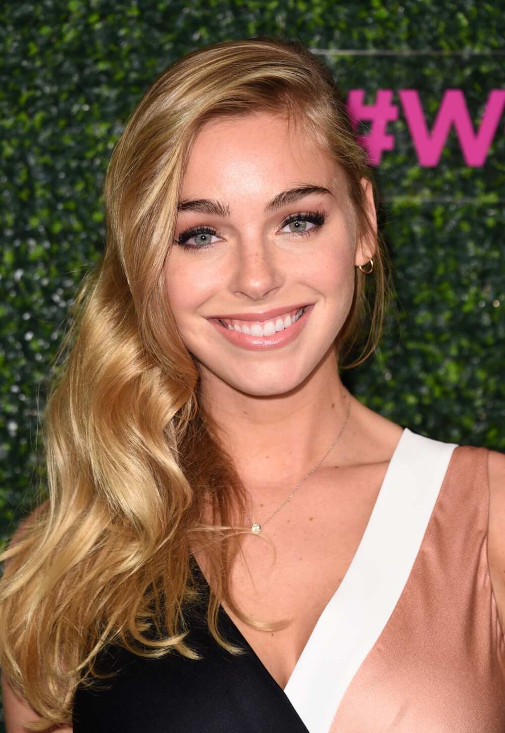 Elizabeth Turner Elizabeth Turner