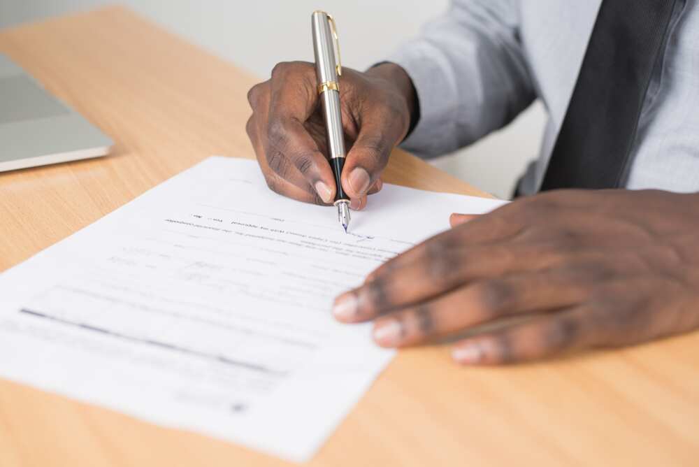 how to write an application letter to a company