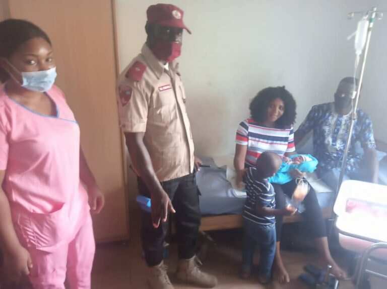 Kind FRSC officers assist pregnant woman struggling to drive while in labour