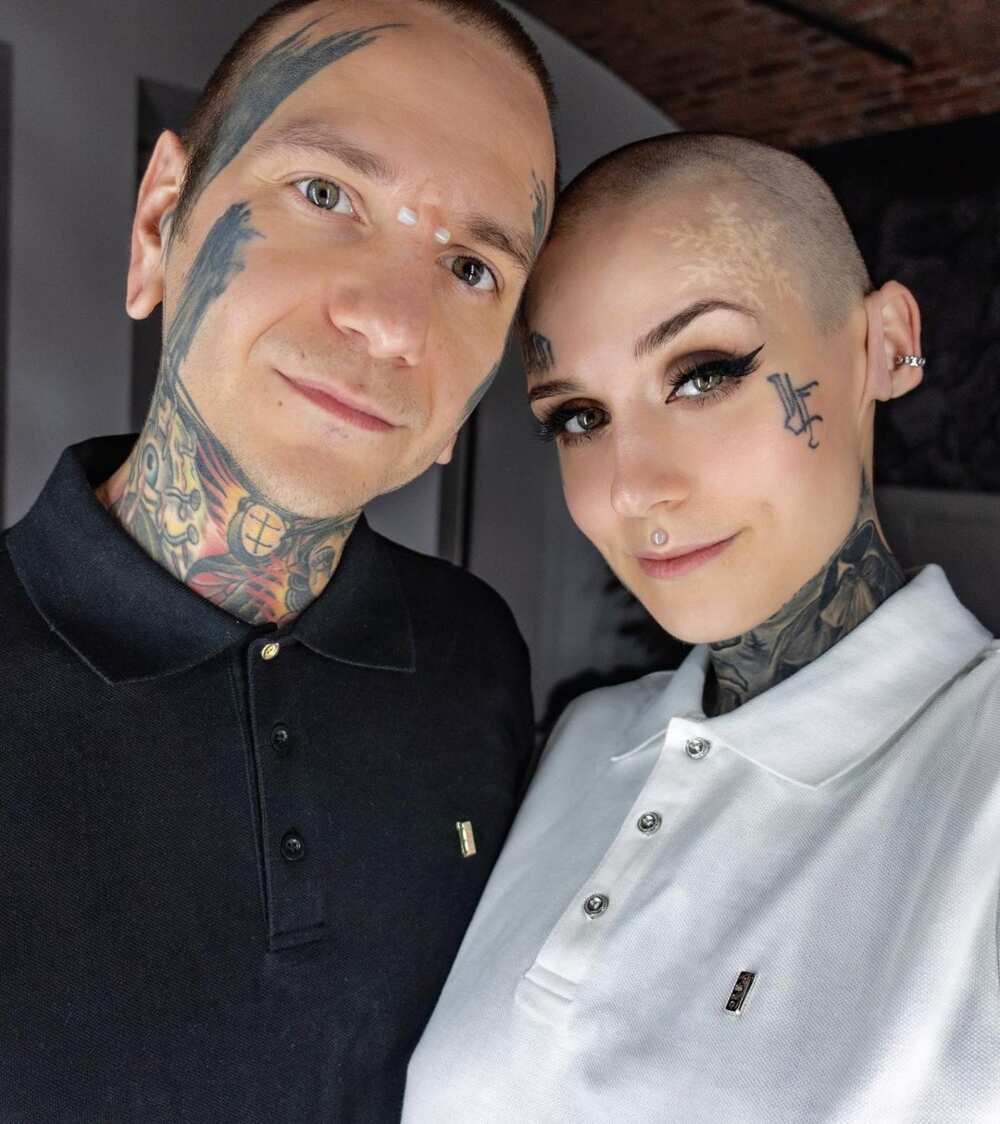 Monami Frost's husband