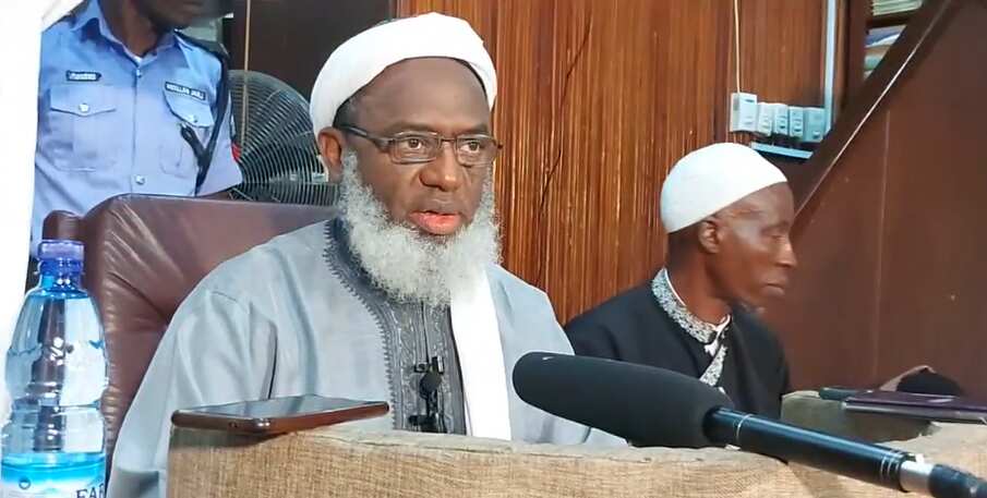 Sheikh Gumi makes another surprising allegation, discloses politicians who are also bandits