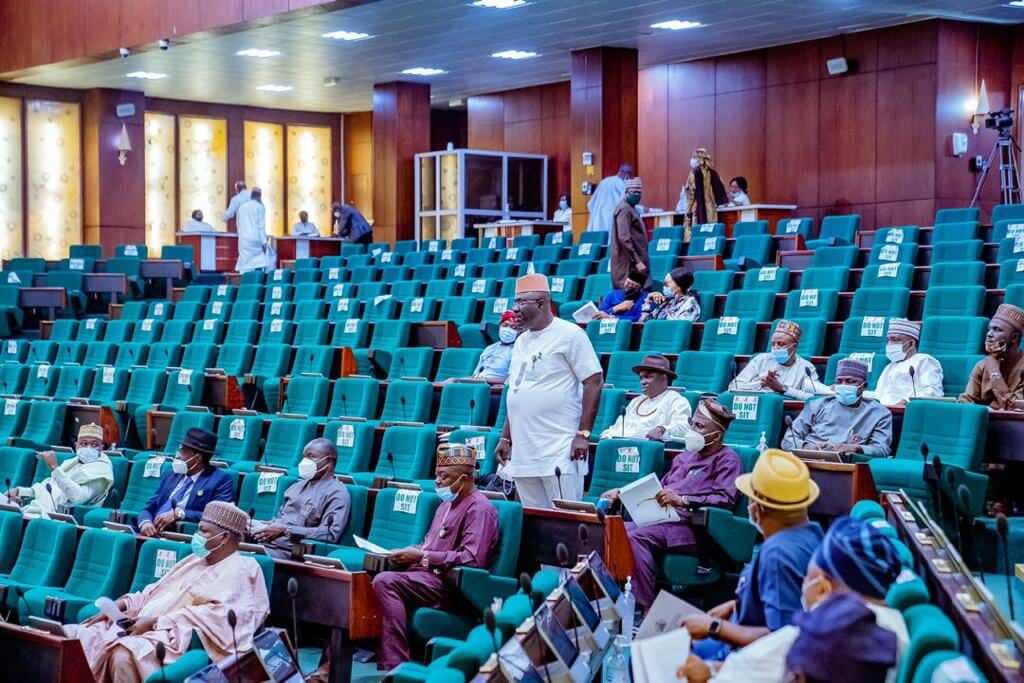 Breaking: Lawmakers run for their lives as fight breaks out at PIB public hearing