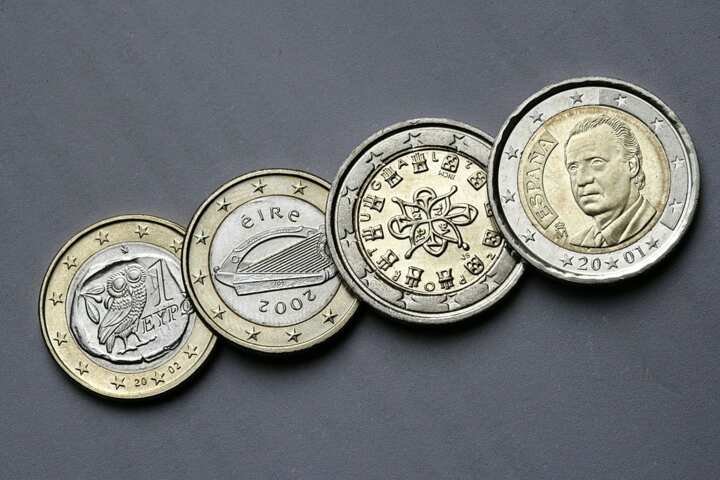 Ces pièces de 2 euros sont rares et valent beaucoup plus !  Legit.ng