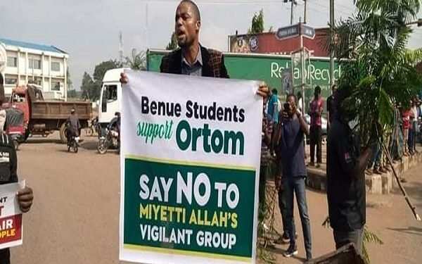 Students protest herdsmen killings, ask vigilante group to leave Benue