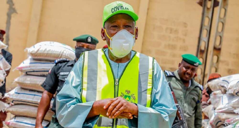 Ciyar da 'yan makaranta: Ganduje yana kashe N4bn kowacce shekara - Kwamishina Ciyar da 'yan makaranta: Ganduje yana kashe N4bn kowacce shekara - Kwamishina