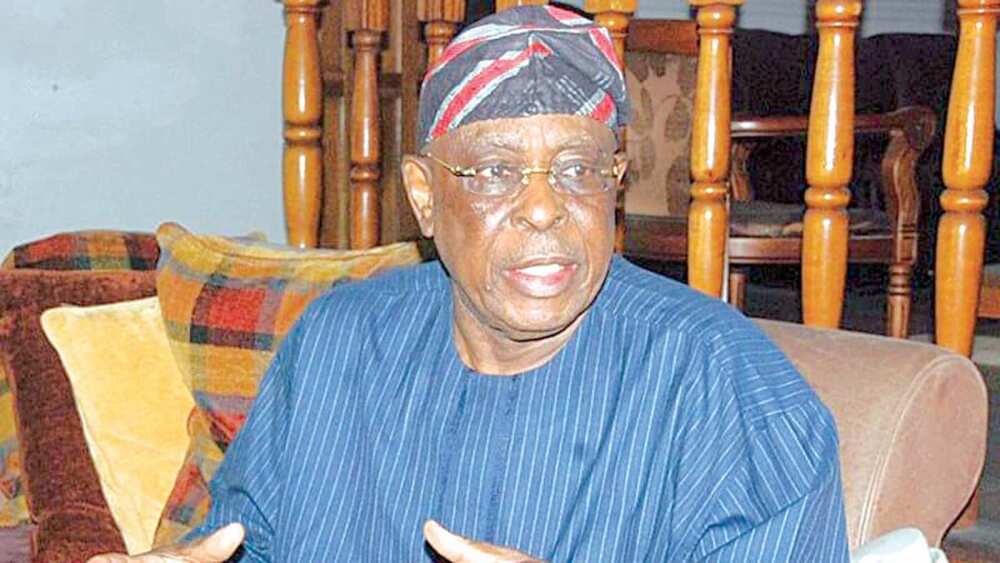 Na raba wa mutane Naira miliyan 140 jajibarin zaɓen 2003 duk da na san ba zan yi nasara ba, Olusegun Osoba Na raba wa mutane Naira miliyan 140 jajibarin zaɓen 2003 duk da na san ba zan yi nasara ba, Olusegun Osoba