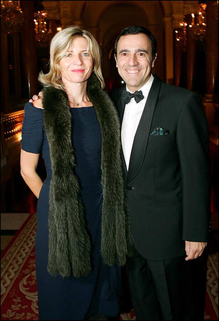 Thierry Beccaro et Emmanuelle Lannes à la soirée des Scopus Awards 2004 à Paris.