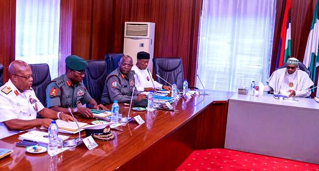 Buhari in closed-door meeting with service chiefs, police IG