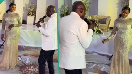 Nigerian groom sings for bride at wedding passionately, she blushes hard in cute video