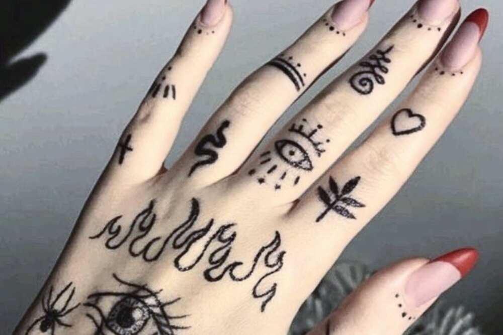 finger tattoos ideas