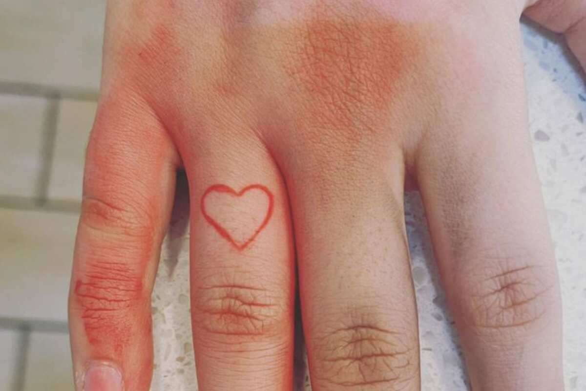 Deep Meaning Finger Tattoo Symbols And Meanings: Love!