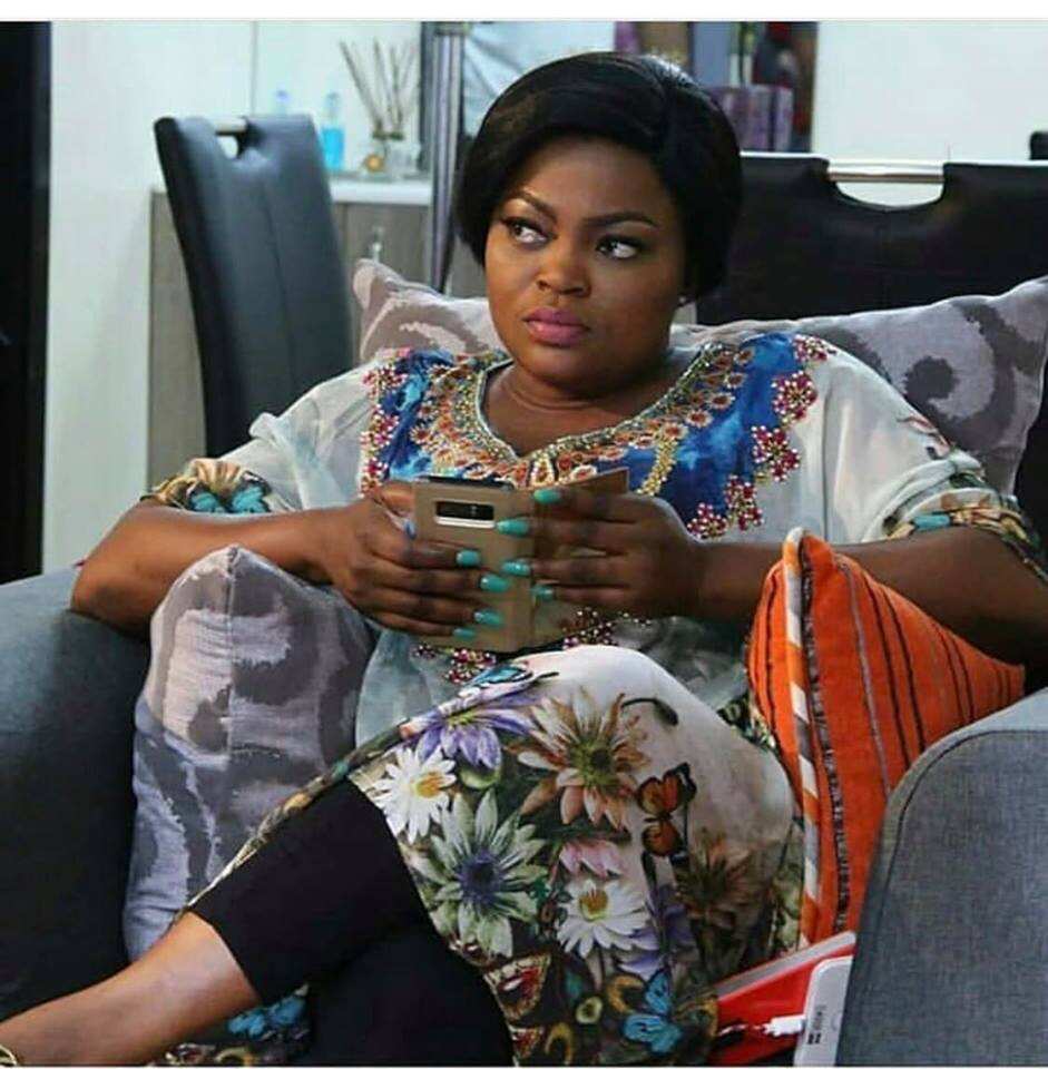 Yan sanda sun kama Funke Akindele kan shirya liyafa a gidanta a yayinda aka hana fita