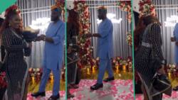 "The man get pride o": Drama as lady insists her man kneels after he tries to propose on his feet