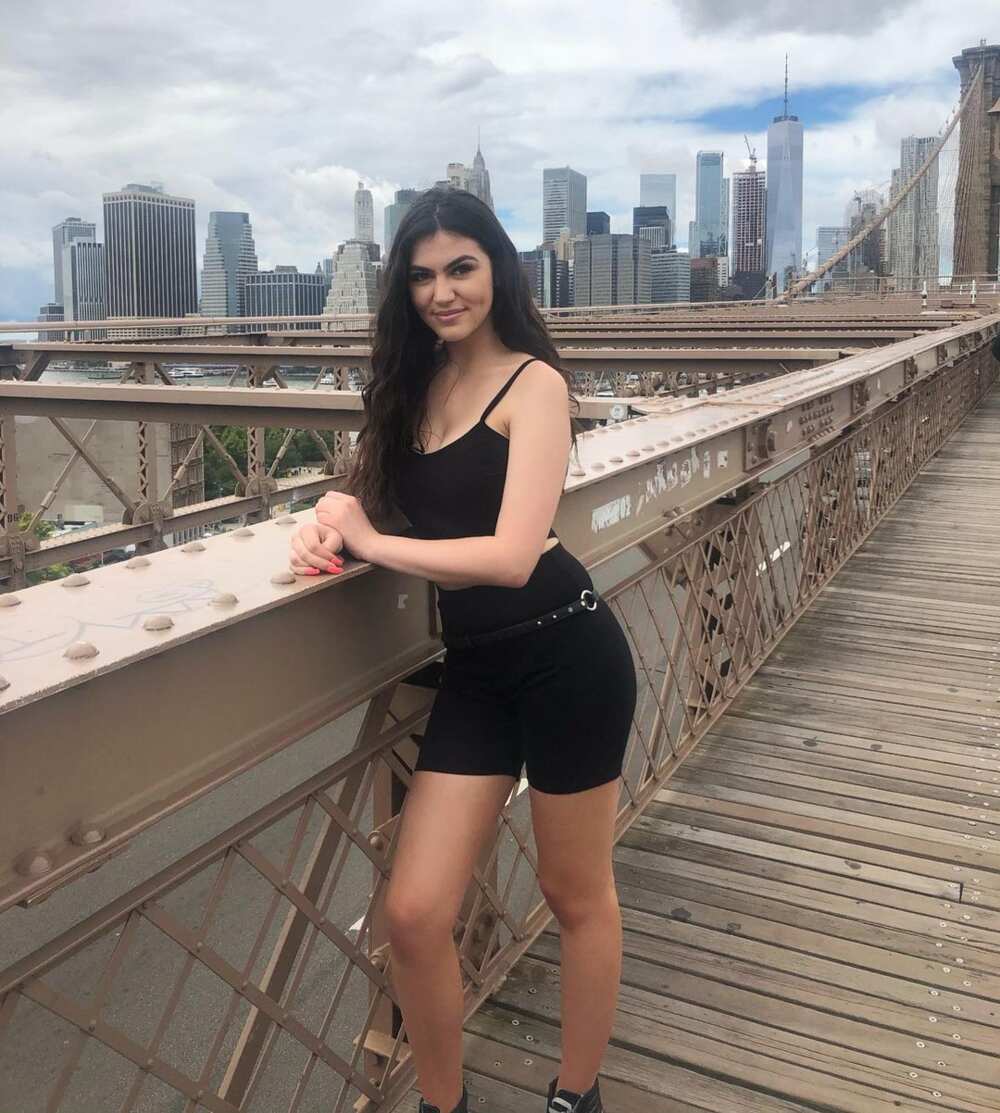 React mikaela from Mikaela