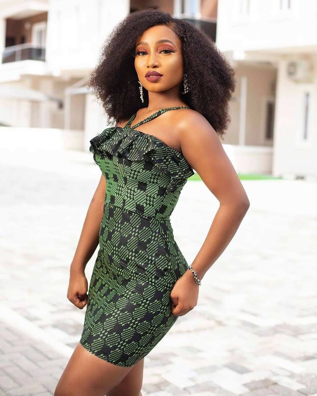 Beautiful and Sexy Ankara Short gown new styles - Reny styles