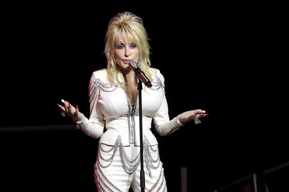 Dolly Parton speaks onstage