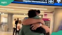 Heartwarming father-son reunion moves people with unforgettable moments
