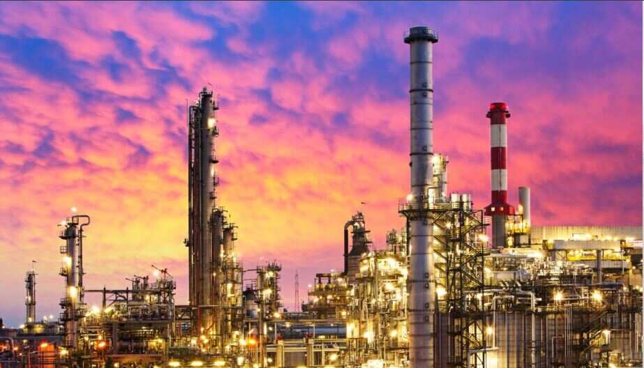 Dangote Refinery/Lagos/Fuel Scarcity in Nigeria/How to stop Nigeria's fuel scarcity