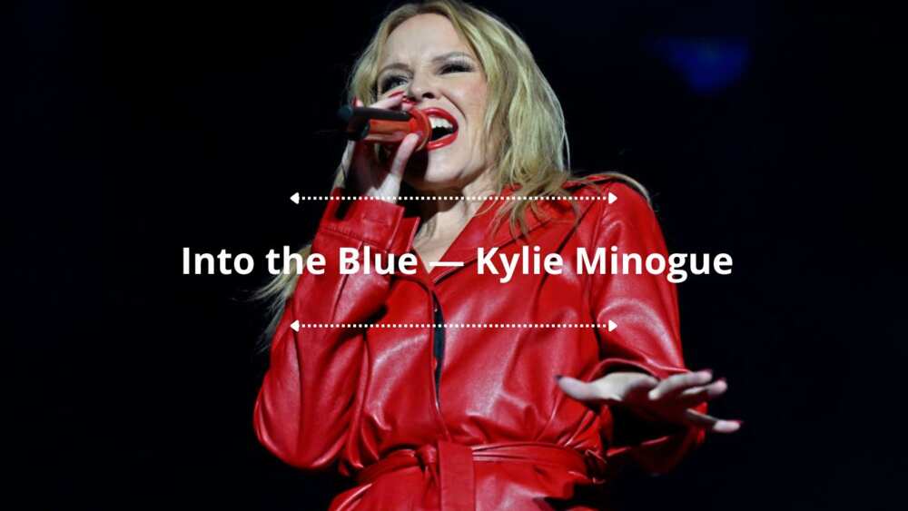 Kylie Minogue sings during the F1 Grand Prix of Las in 2023