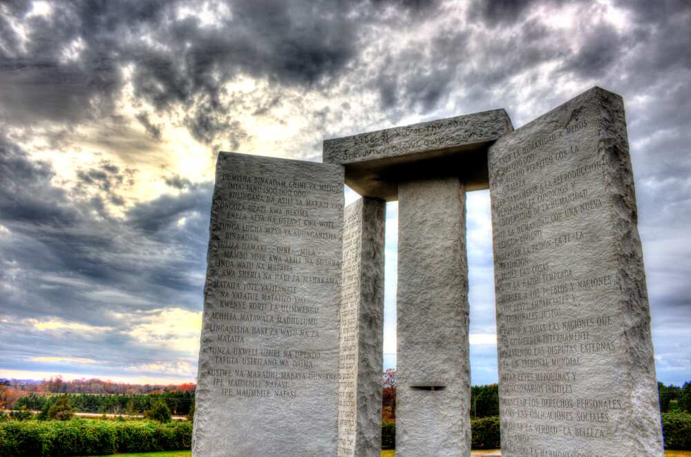 Destruction des Georgia Guidestones : un mystère qui fait fantasmer