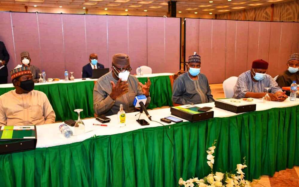 Governors finally bow to pressure, fix date to implement autonomy for state assemblies, judiciary