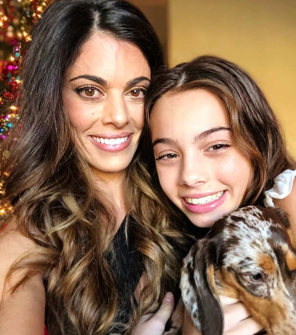 Lindsay Hartley daughter