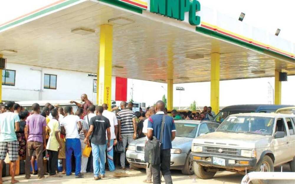 Rashin man fetur- NNPC ta zargi zanga-zangar ENDSARS Rashin man fetur- NNPC ta zargi zanga-zangar ENDSARS
