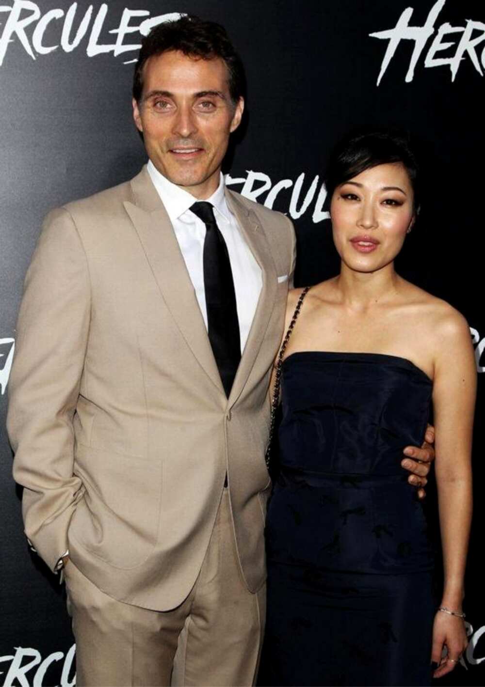 rufus sewell wife