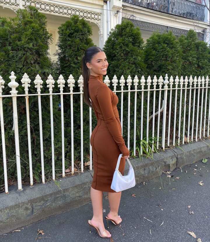Leah Halton’s biography age, height, parents, boyfriend, net worth