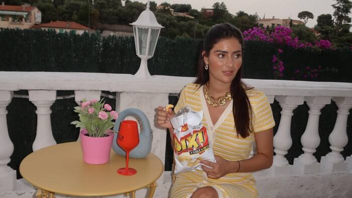 Qui est Laura Marra ? Origine, couple, télé-réalité, photos