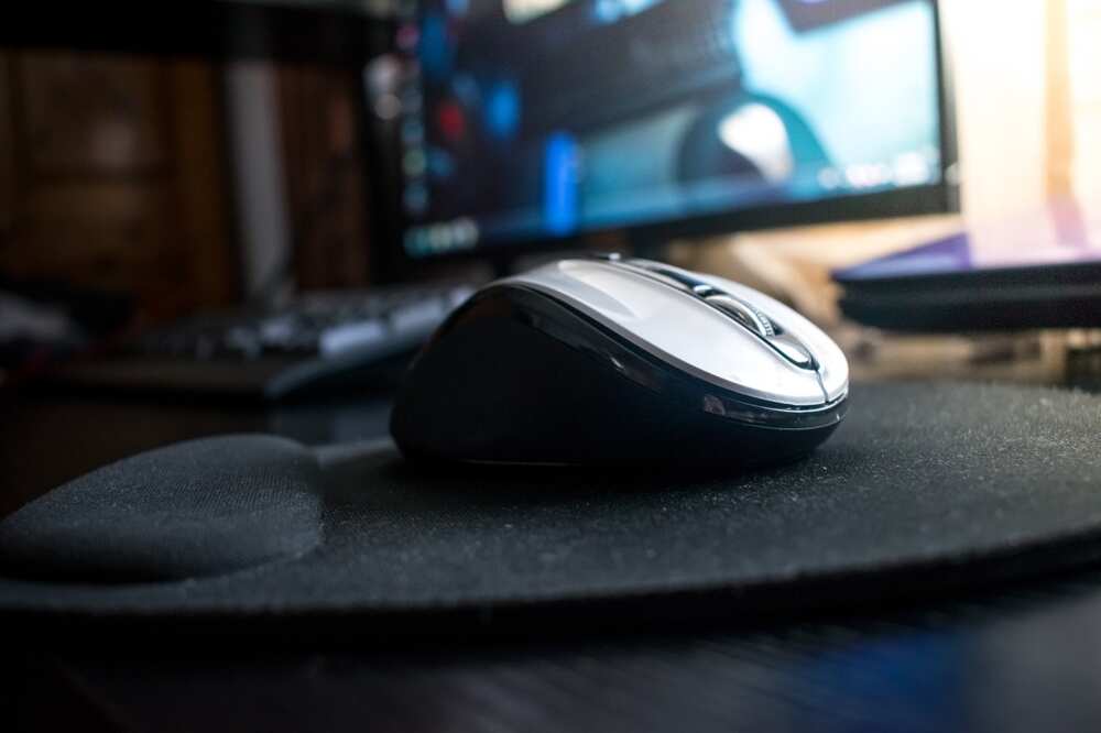 how to clean a gaming mouse pad