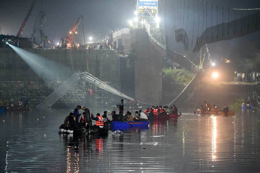 India bridge collapse kills 132