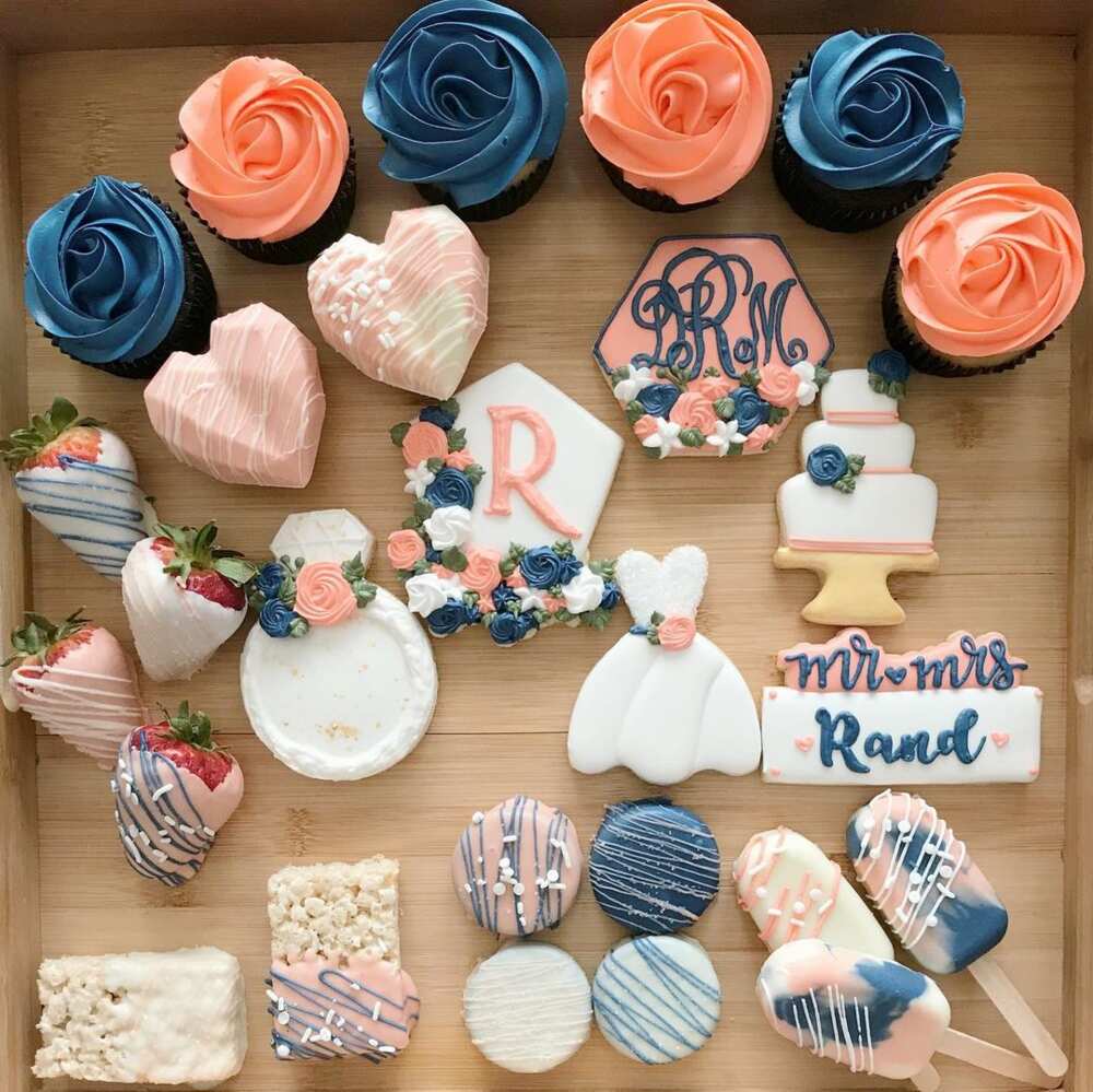 what colour goes best with peach what colour goes best with peach