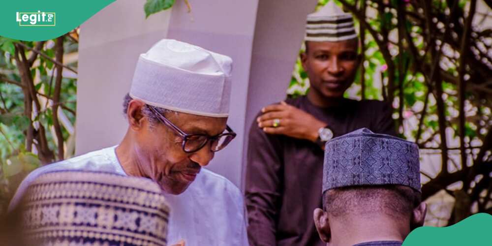 Buhari ya ce mutane na yi masa zarya a gidansa na Daura Buhari ya ce mutane na yi masa zarya a gidansa na Daura