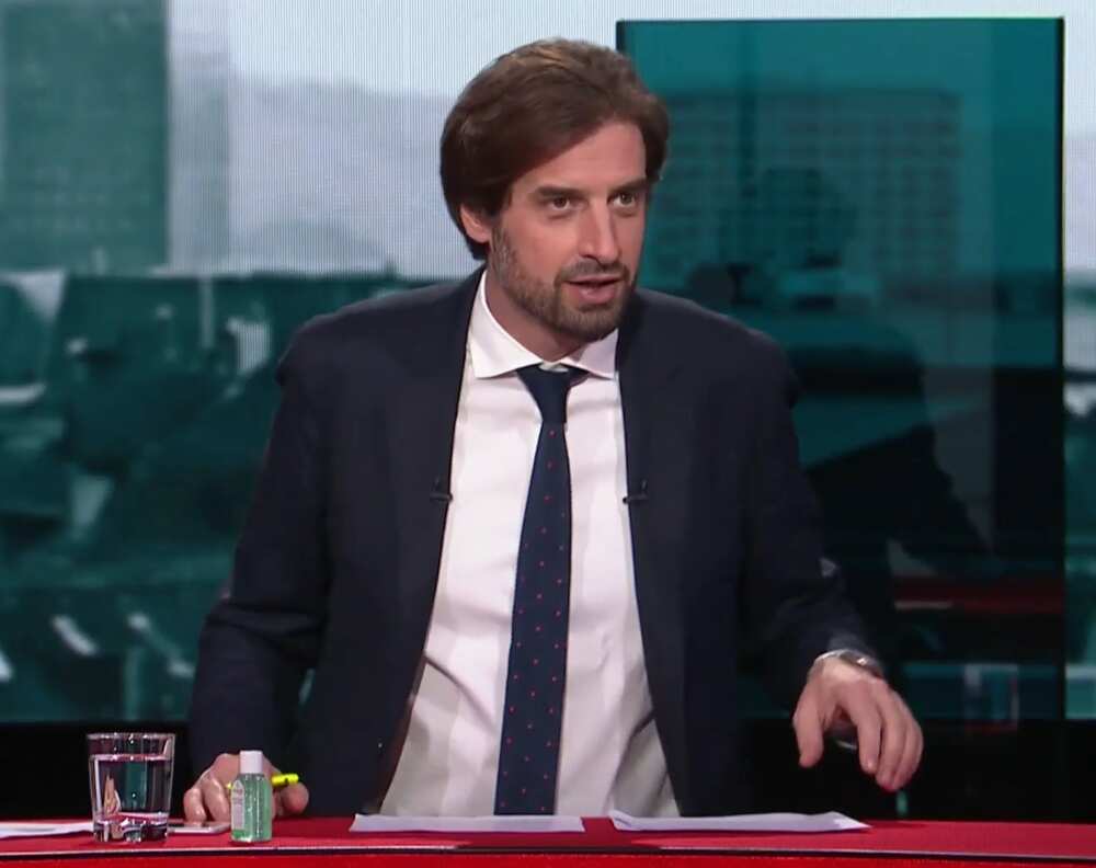 Alexis Favre : qui est vraiment le journaliste de la RTS ? Alexis Favre : qui est vraiment le journaliste de la RTS ?