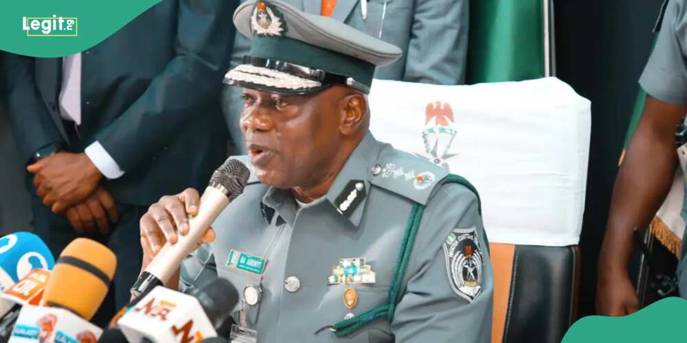 Customs intercepts smuggled arms, other items in Lagos port