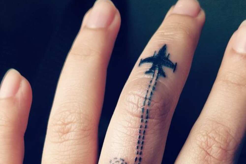 Are tattoos on fingers a good idea?