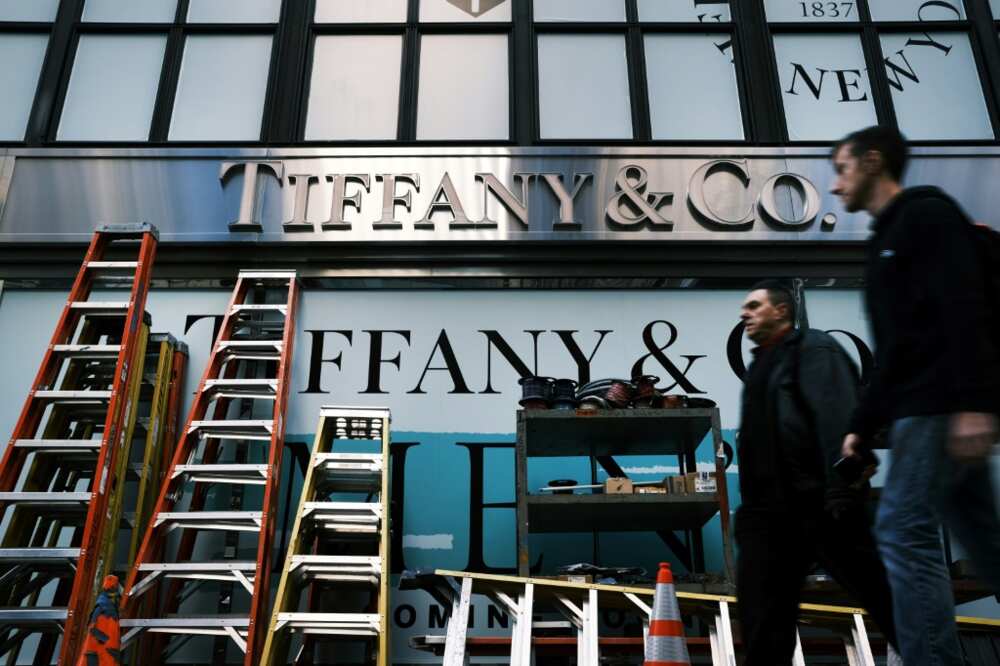 By giving a boost to its legendary store on 5th Avenue in New York, jeweler Tiffany wants to fuel the momentum driven by its new owner, the French luxury giant LVMH