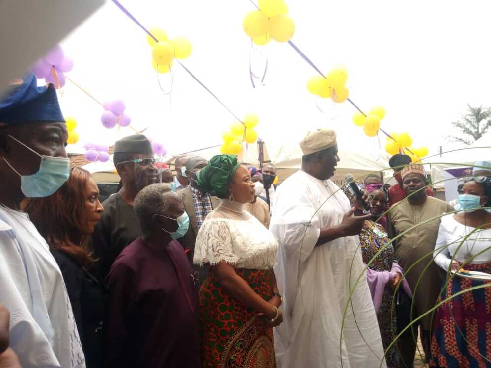 Nigerian govt recovers 5 hectares of land in Abuja for arts and crafts village, unveils MCCI