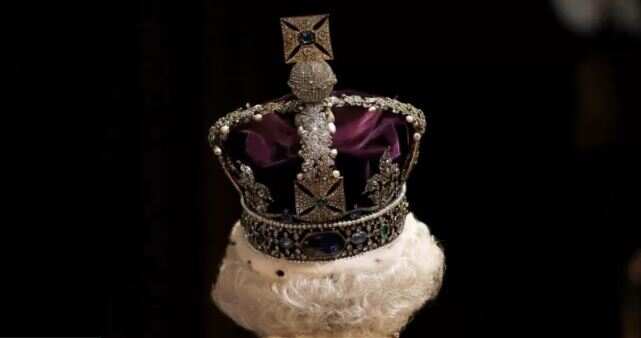 Jewel Crown/Queen Elizabeth II/King Charles III/Family Crown