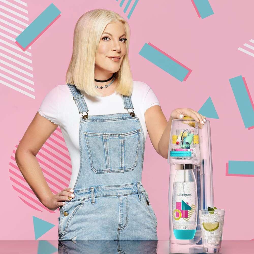 Tori Spelling 2019