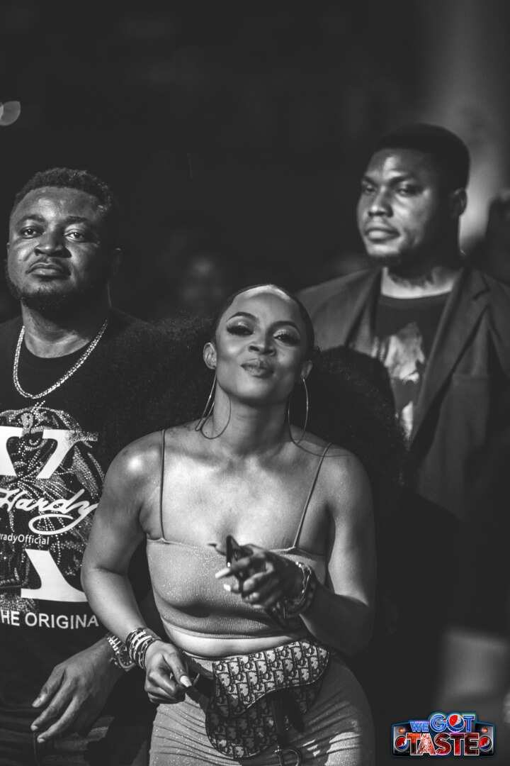 Teni’s Billionaire Experience showcase turns Monday night party like no other