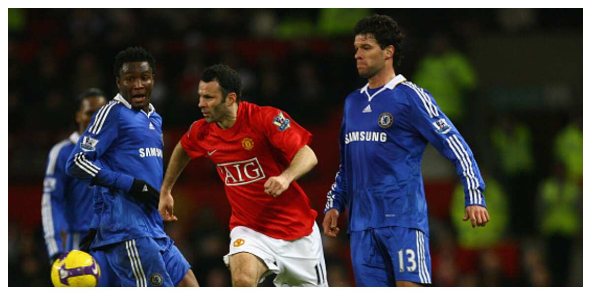 Ballack doesn’t like players running at him - Giggs recalls Freguson advise