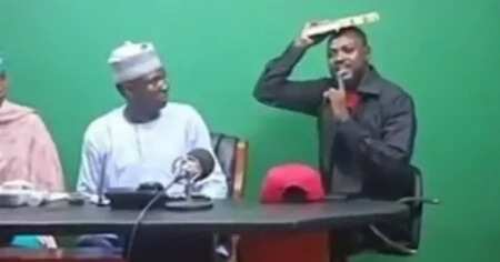 Adam zango yayi rantsuwa da Alqur'ani akan zargin luwadi Adam zango yayi rantsuwa da Alqur'ani akan zargin luwadi