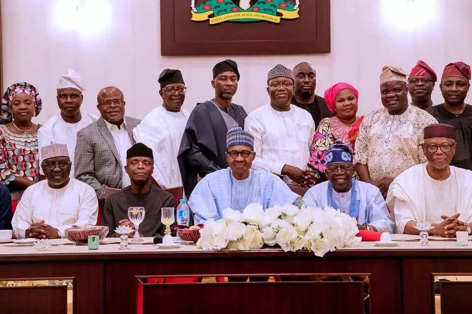 President Buhari hosts APC southwest leaders to dinner (photos)