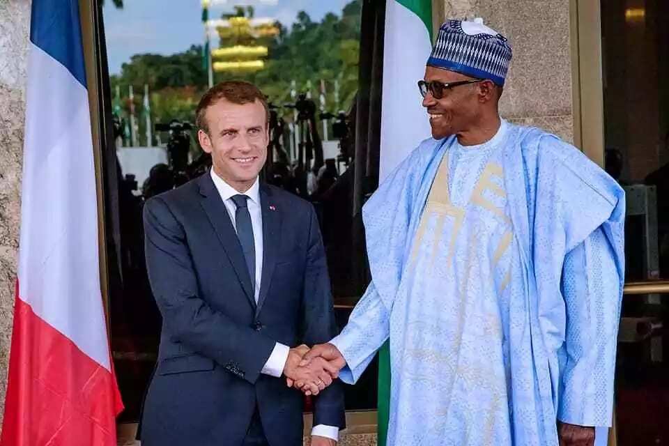 President Buhari receives French President Macron in Aso Rock (video, photos)