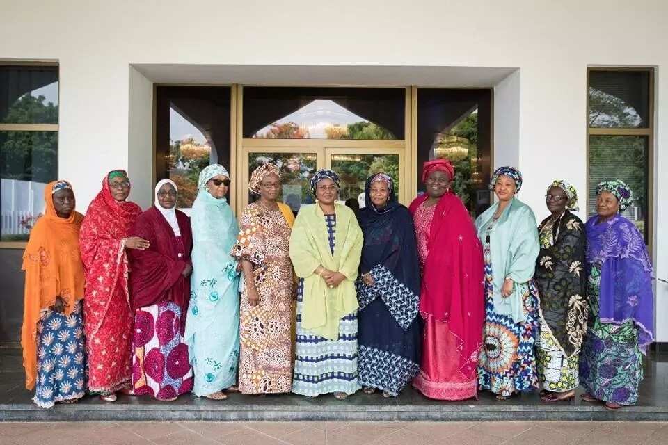 Uwargidar shugaban kasa ta karbi bakoncin shuwagabannin jam’iyar matan Arewa Uwargidar shugaban kasa ta karbi bakoncin shuwagabannin jam’iyar matan Arewa