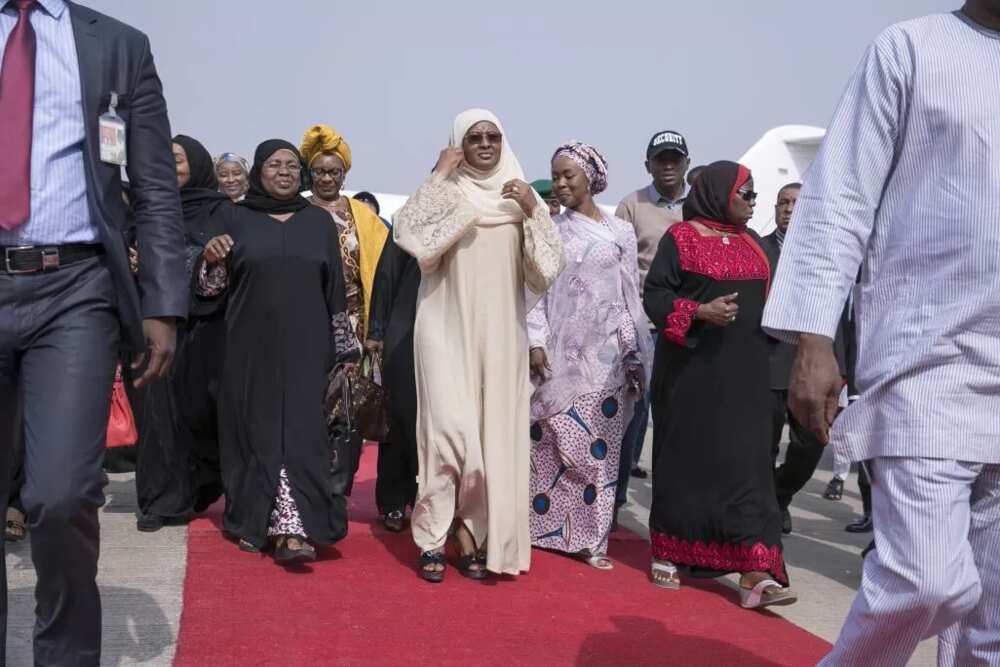 LABARI DA DUMI-DUMI: Aisha Buhari ta dawo Najeriya (HOTUNA) LABARI DA DUMI-DUMI: Aisha Buhari ta dawo Najeriya (HOTUNA)