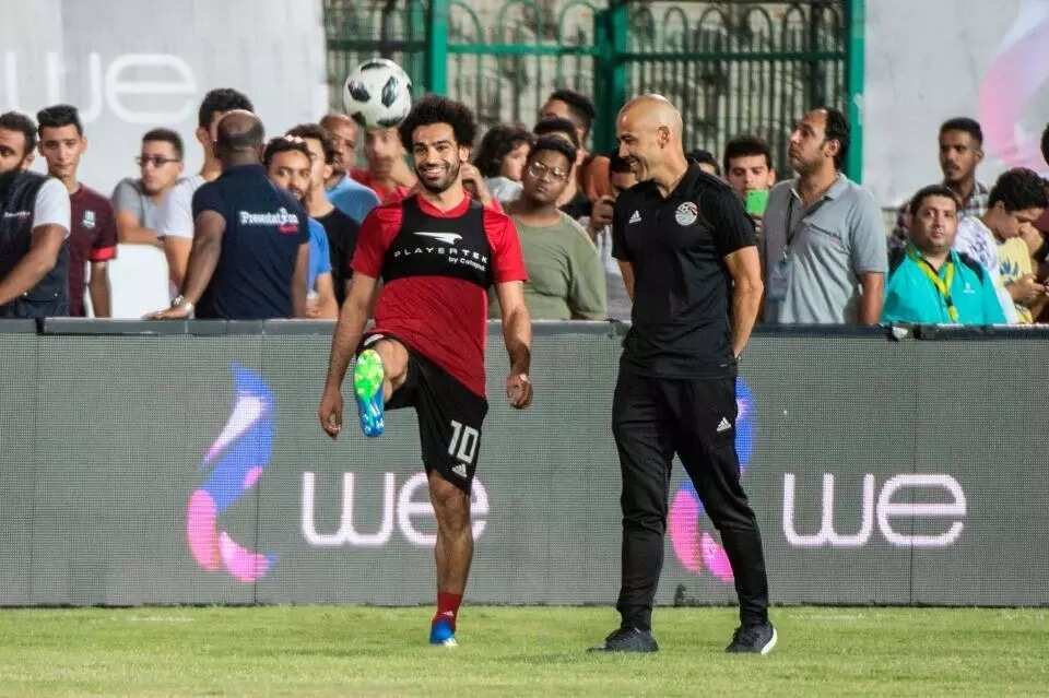 Egypt squad fly to Russia with Mohamed Salah after training